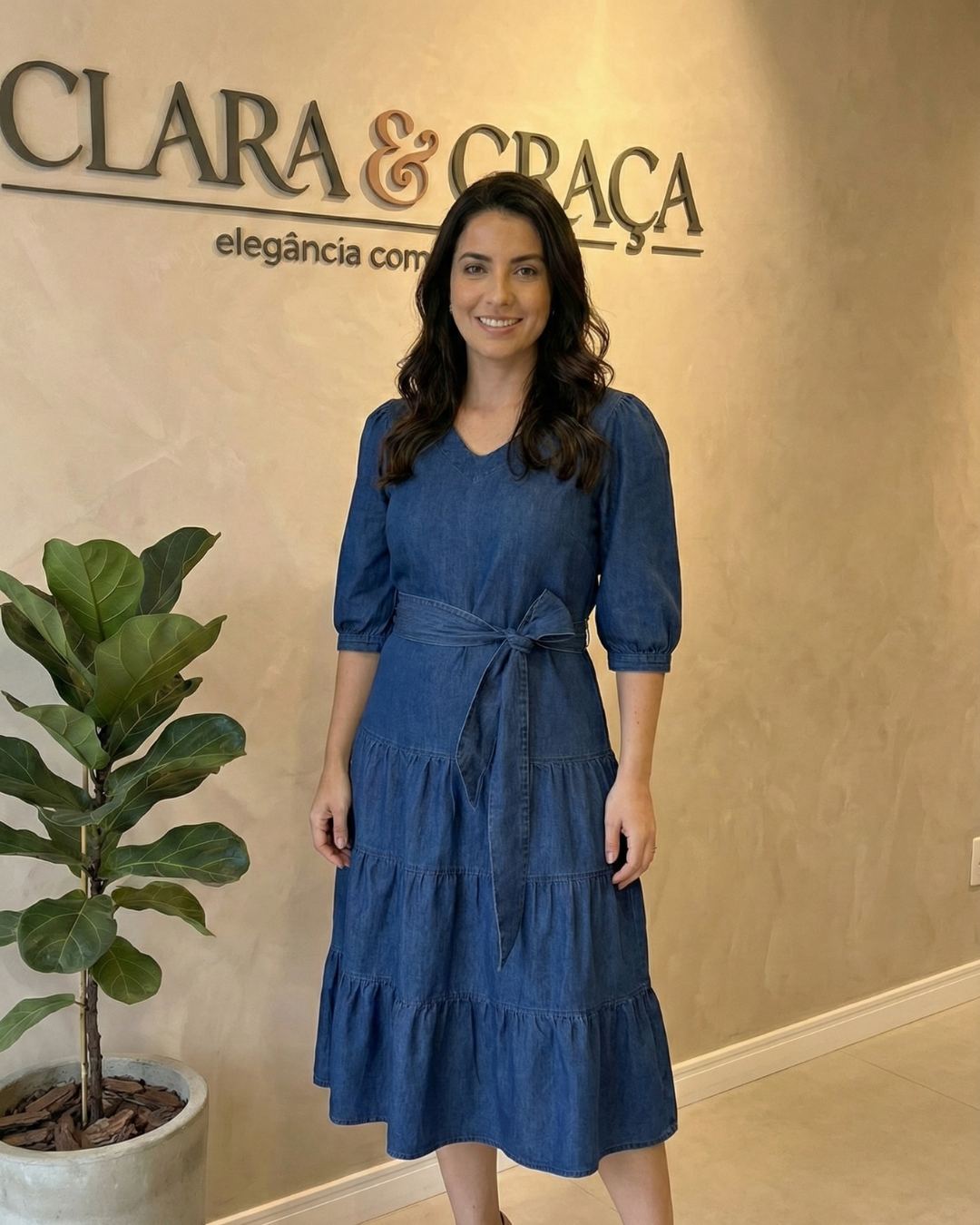 Vestido Midi Jeans Azul com Babados e Cinto