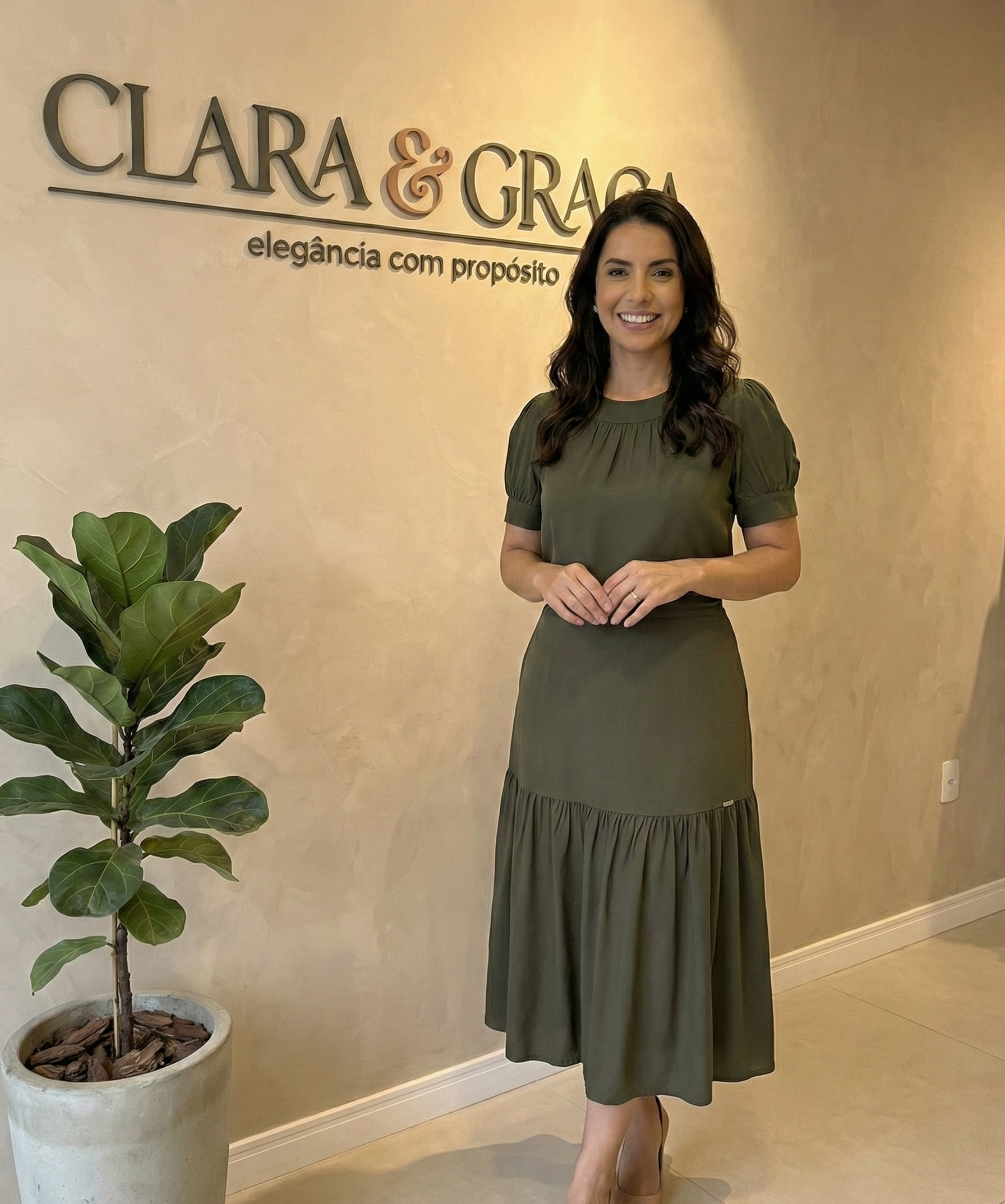 Conjunto Midi Verde Militar Blusa e Saia com Babados