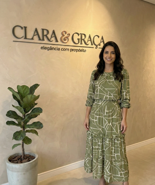 Conjunto Longo Verde Estampa Geométrica com Babados